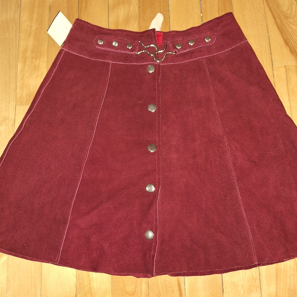 Women's Burgundy Button-Front Suede A-Line Skirt